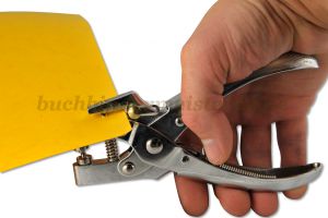 Eyelet plier