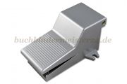 Foot valve for pneumatic press
